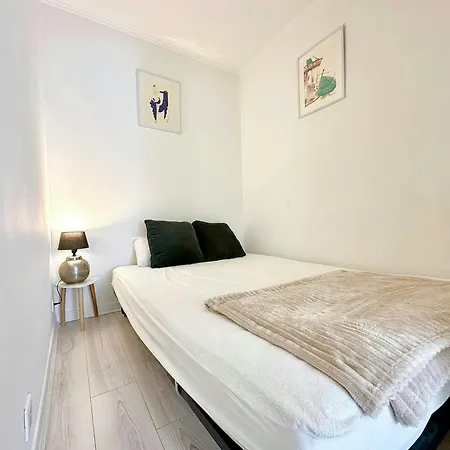 2 Pieces Centre Proche Palais